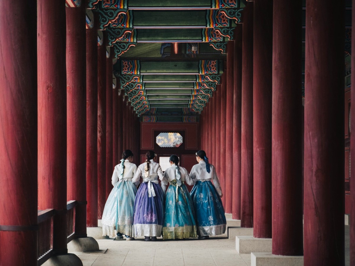 Book Review: White&nbsp;Mulberry